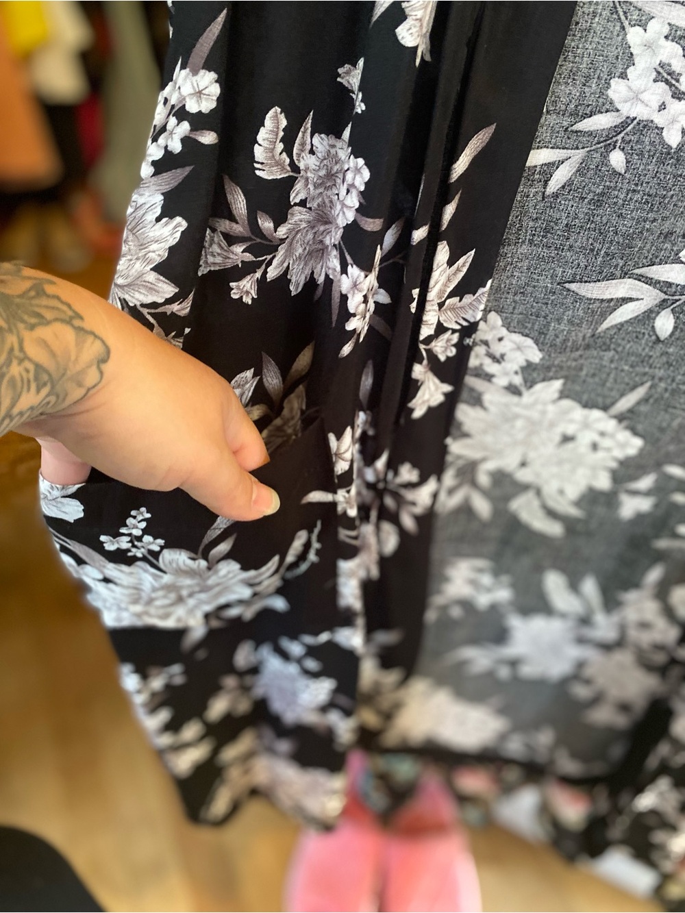Black Floral Open Front Kimono - Picture 4 of 7